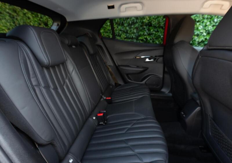 Peugeot 2008 (2019-->>) (26)