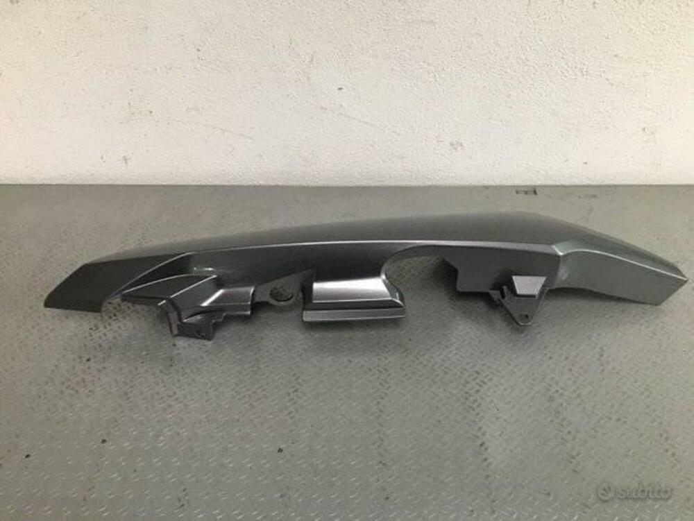 Carena riparo sedile sinistro grigio Honda NC750X (3)