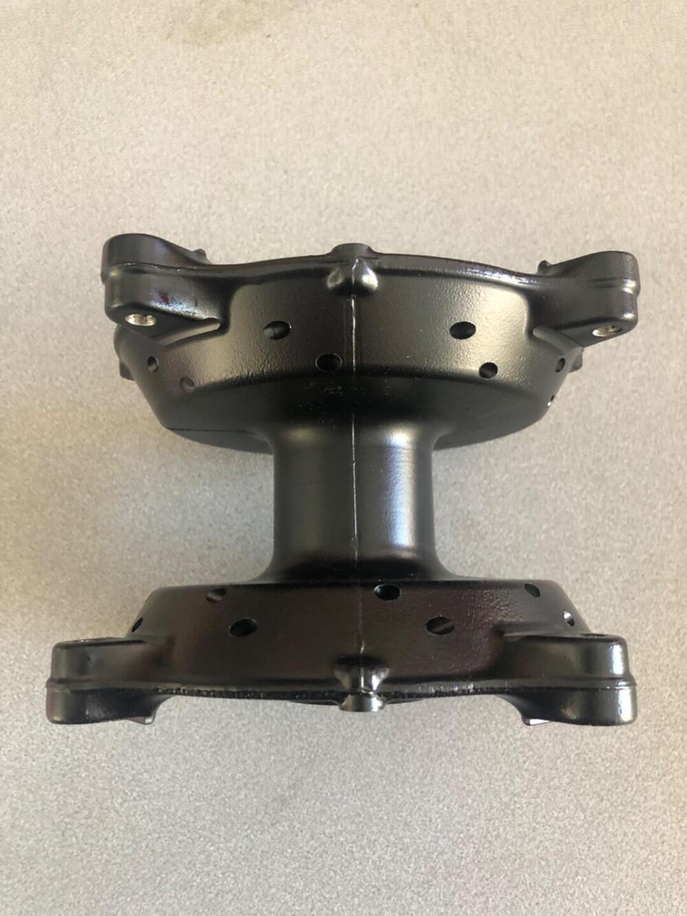 MOZZO ANTERIORE HONDA TRANSALP