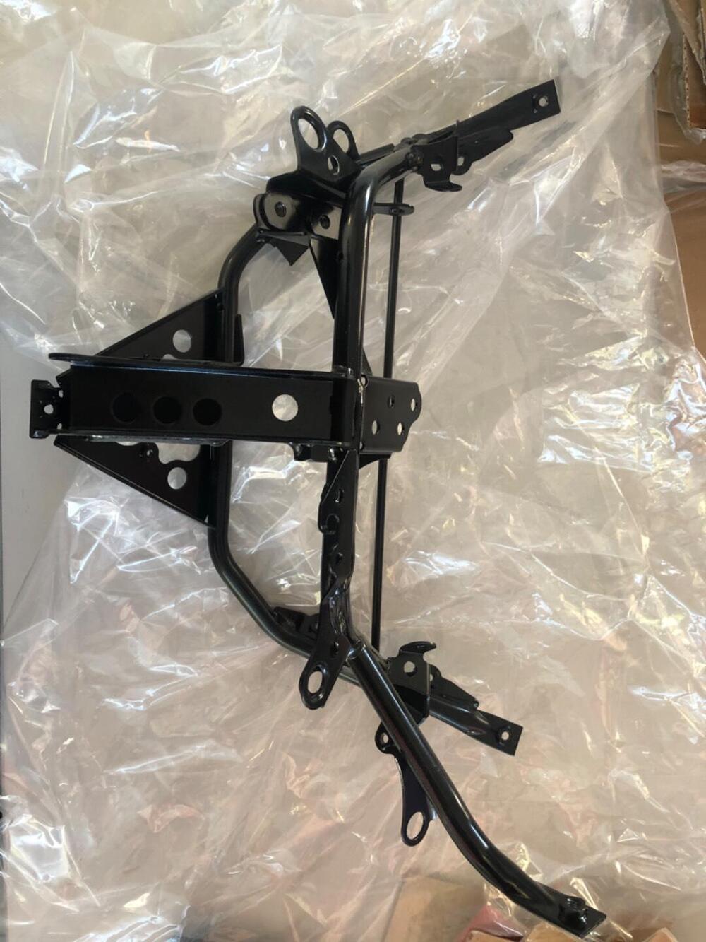 TELAIETTO ANTERIORE HONDA SWT400/600