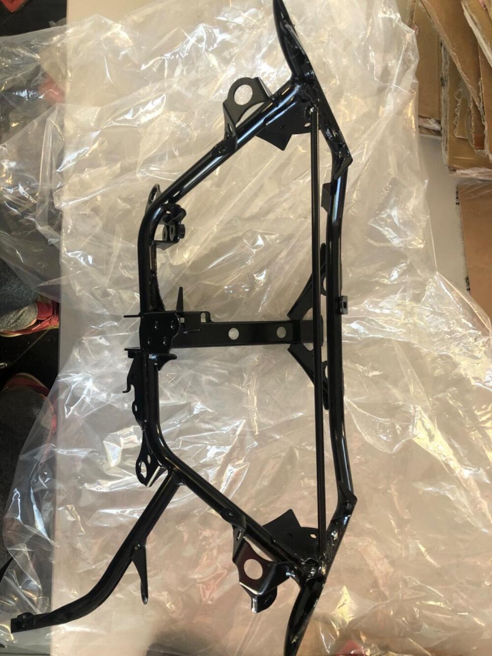 TELAIETTO ANTERIORE HONDA SWT400/600 (2)