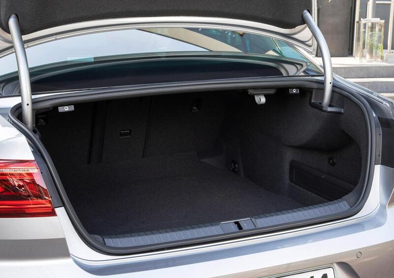 Volkswagen Passat (2014-21) (14)
