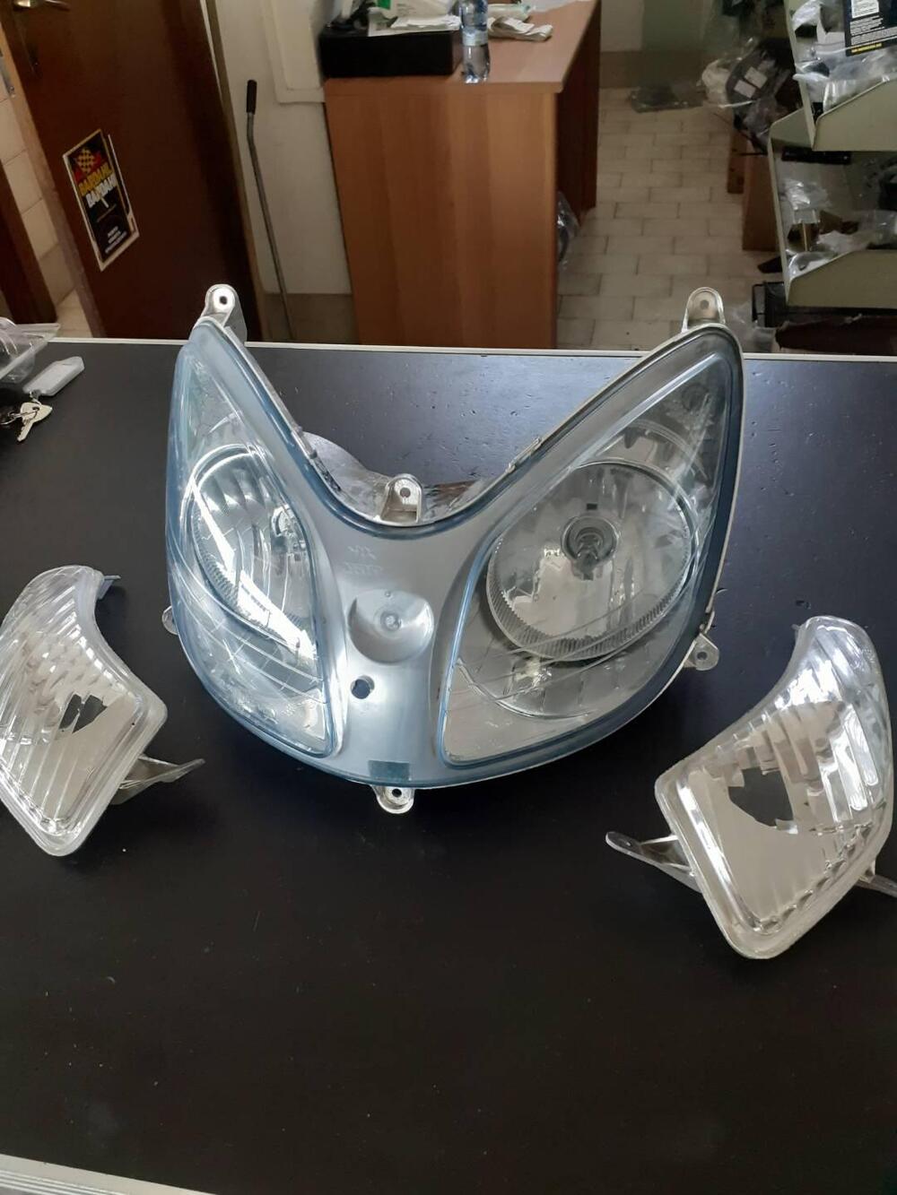 Gruppo ottico e frecce anteriori x city Yamaha