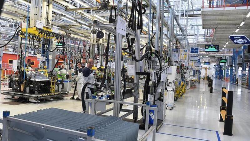 FCA, 250 lavoratori tornano al lavoro a Mirafiori per la 500 elettrica