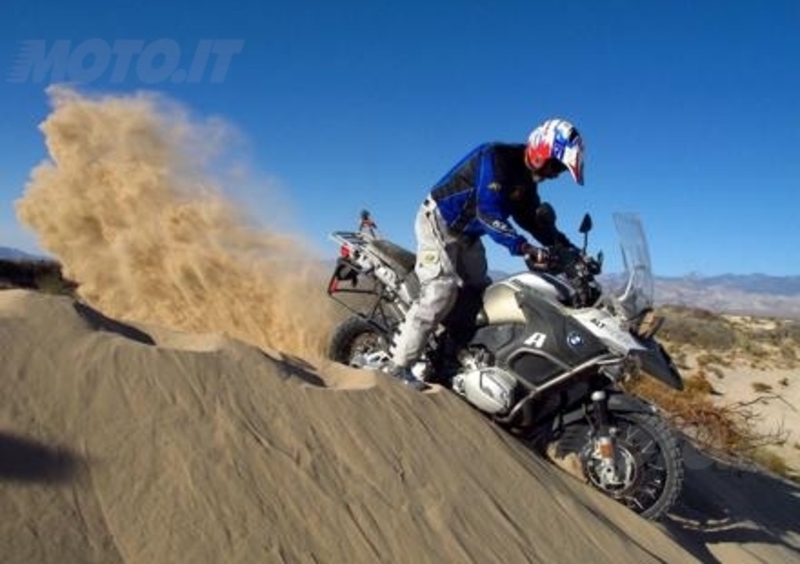 A Taste of Dakar. Sulle dune del Nevada con le maxi enduro