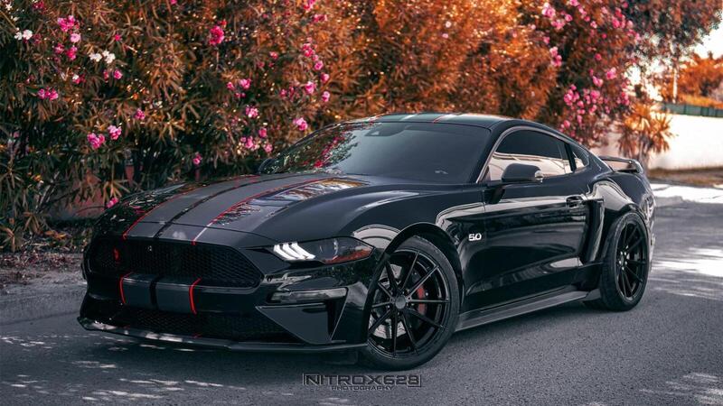 Una rara Ford Mustang Roush 700 importata in Italia: &egrave; di Pedro, calciatore del Cagliari