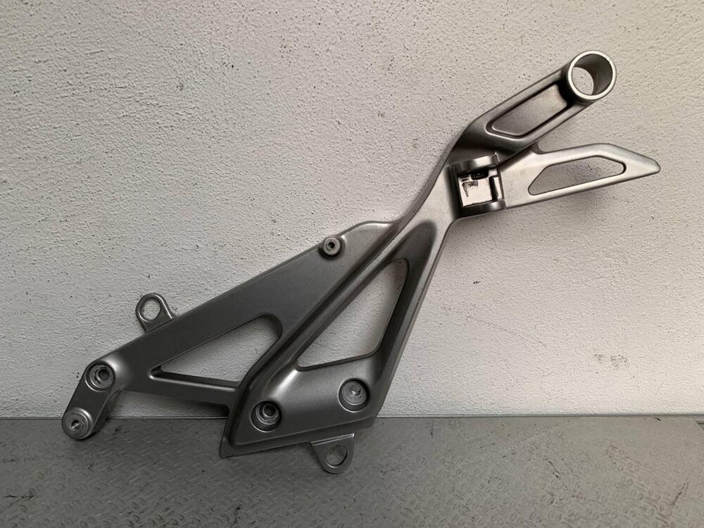 SUPPORTO PEDANA POST POGGIAPIEDI SX Honda INTEGRA