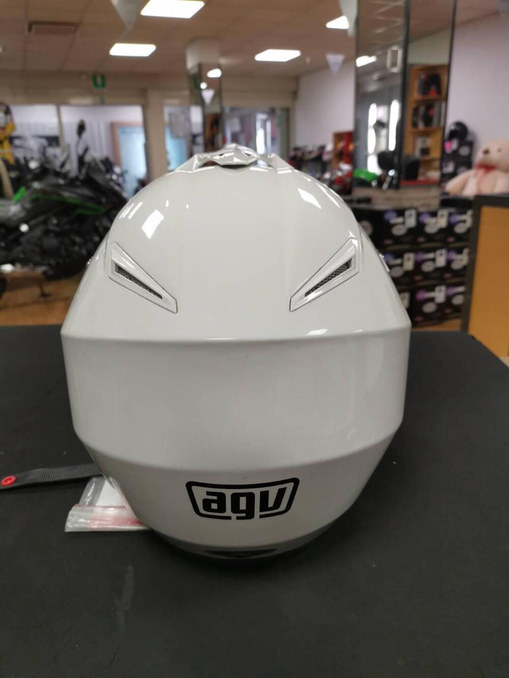 Casco Agv ax-8 solid white (5)
