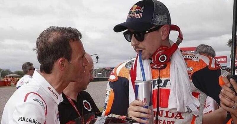 MotoGP. Jorge Lorenzo duro con Agostini e solidale con Iannone