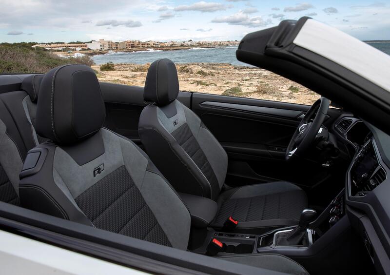 Volkswagen T-Roc Cabrio (2020-->>) (40)