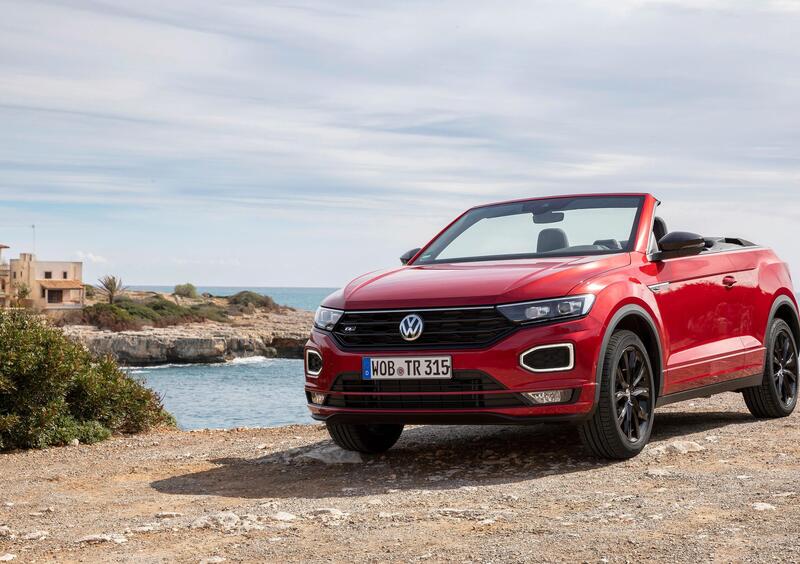 Volkswagen T-Roc Cabrio (2020-->>) (32)