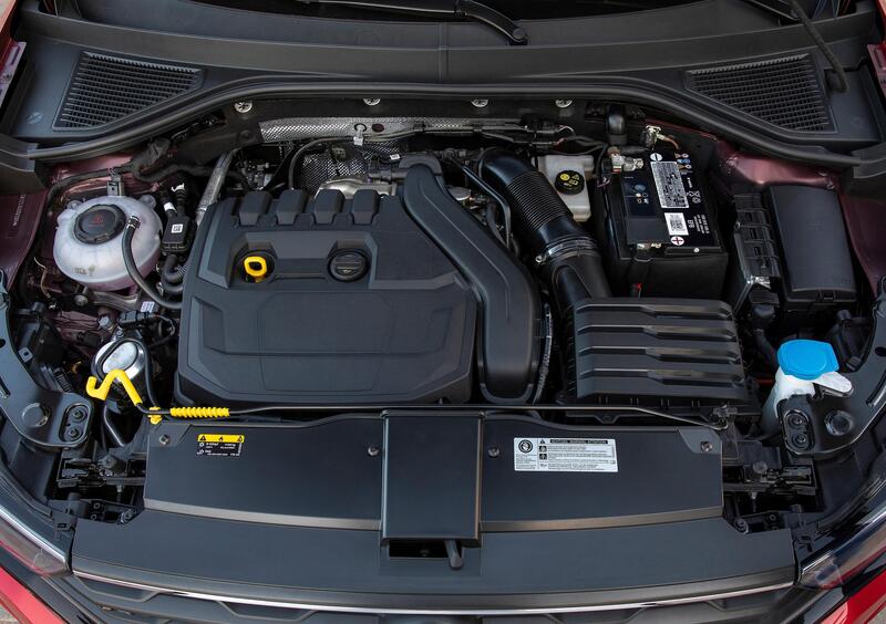 Volkswagen T-Roc Cabrio (2020-->>) (48)