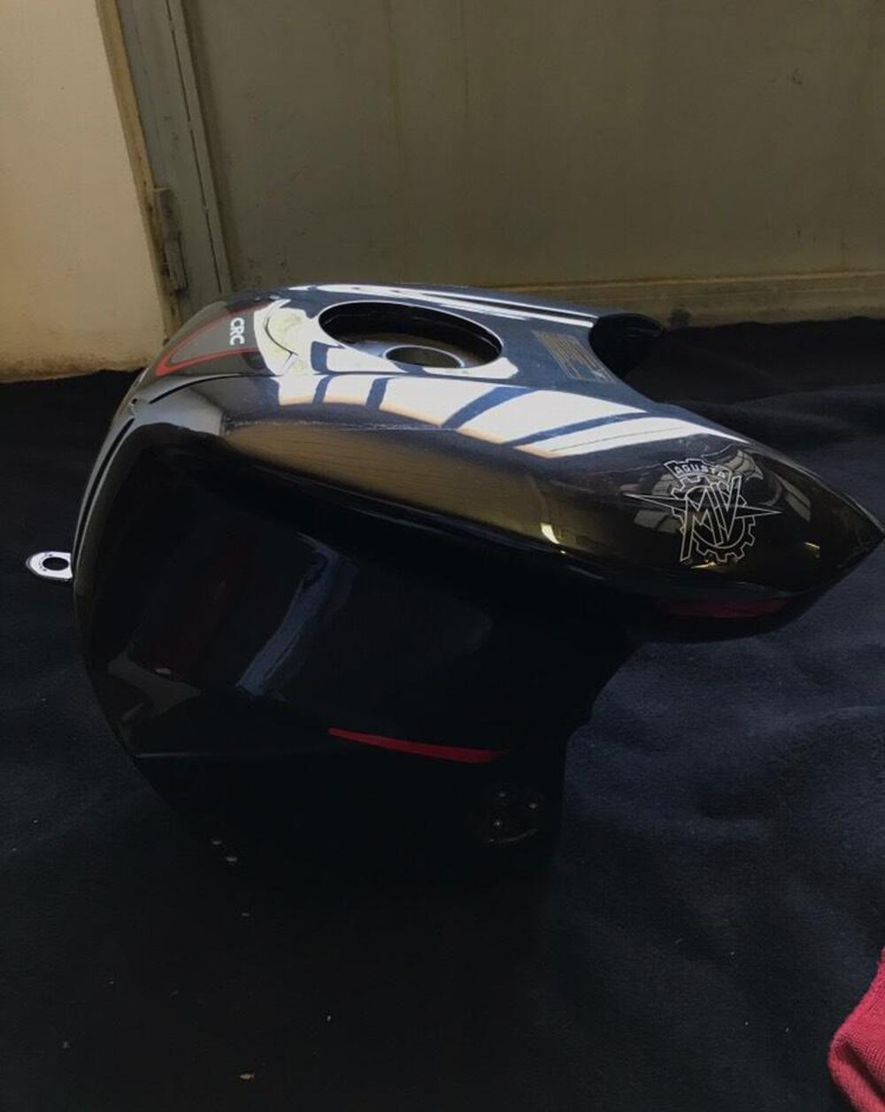 Serbatoio nero MV F4 seminuovo MV Agusta (4)