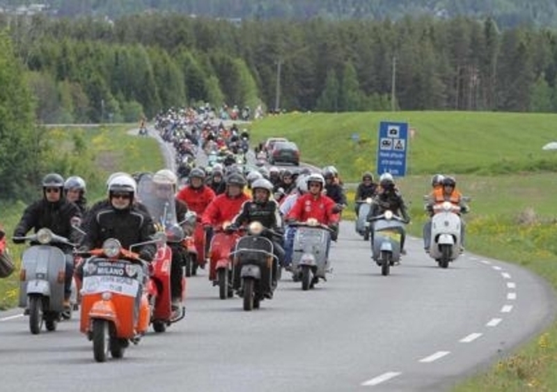 Vespa World Days 2012: a Londra la 6a edizione