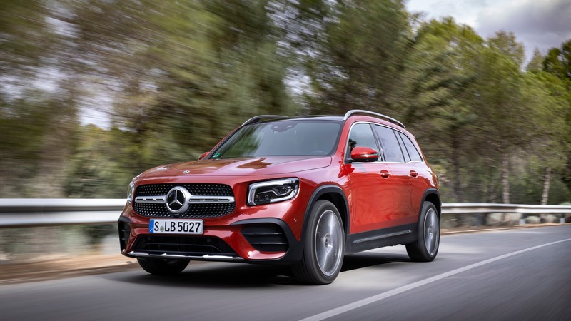 Mercedes GLB | Fossi in voi, la guarderei bene... [Video]