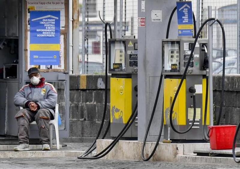 Pompe benzina in autostrada in sciopero per 48 ore