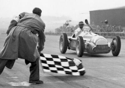 Buon compleanno Formula 1: il Circus festeggia i suoi 70 anni [Video]