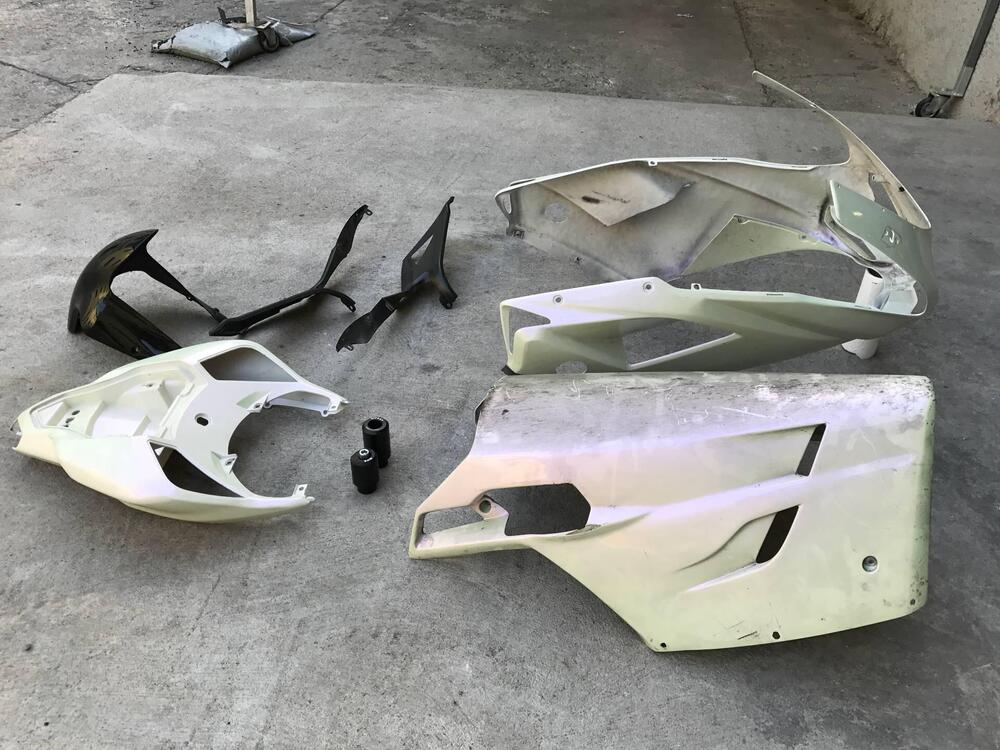 Carene stradali non originali Ducati 848 (3)