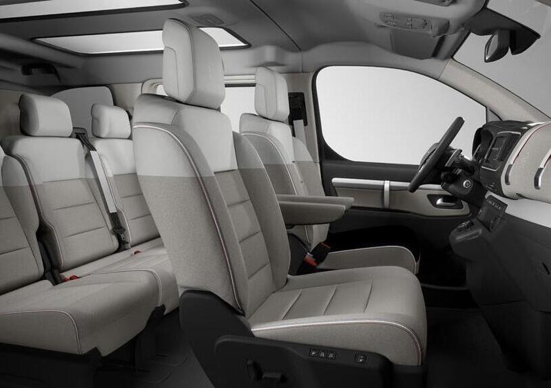 Citroen Spacetourer (2016-->>) (12)