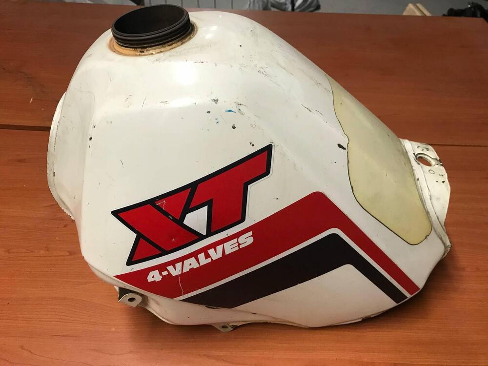 Serbatoio Yamaha XT 600 anni '90 (2)