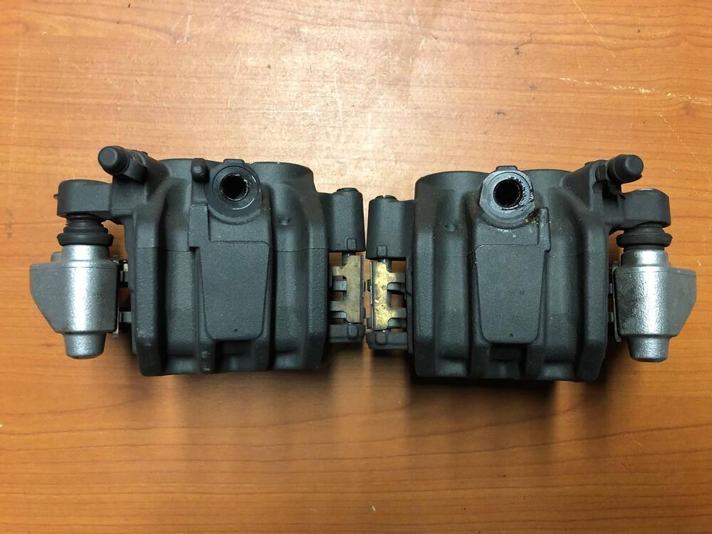 Coppia Pinze Freno anteriori Kawasaki Z 750 07-12 (5)
