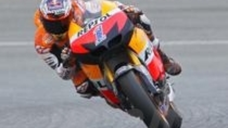 Casey Stoner &egrave; il pi&ugrave; veloce nelle prove del venerd&igrave; a Silverstone