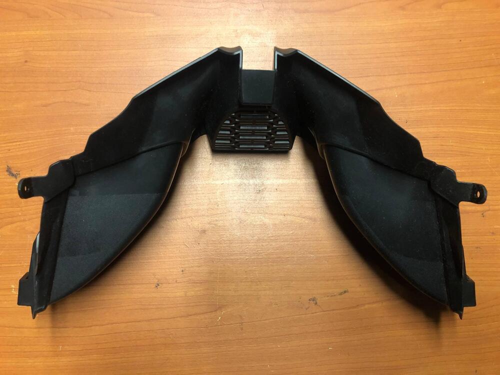 Plastica presa d'aria Kawasaki Versys 1000 15-18 (4)