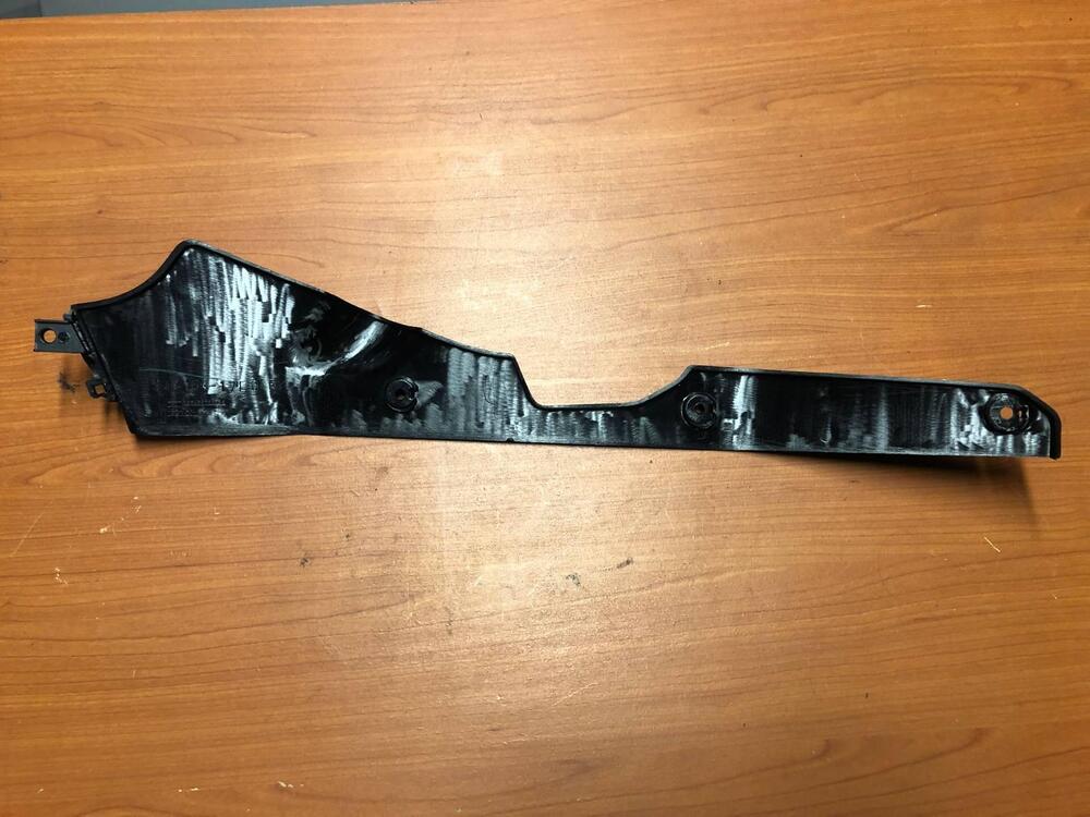 Fianchetto pannello destro Suzuki GSX-R 750 92-95 (2)