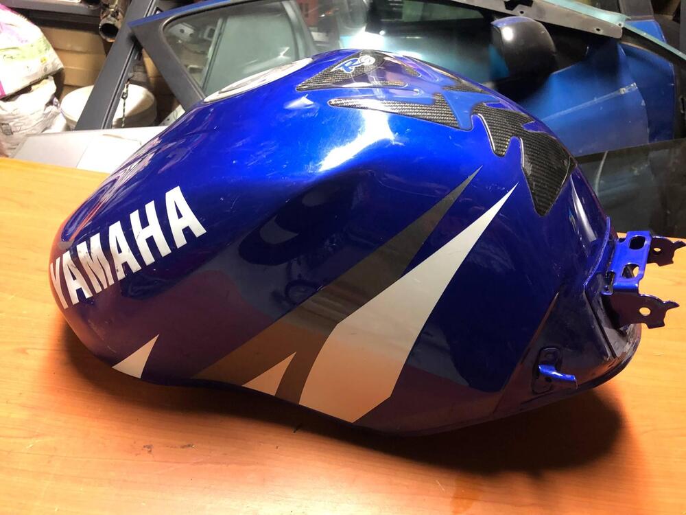 Serbatoio Yamaha R6 1999 - 2002 (6)