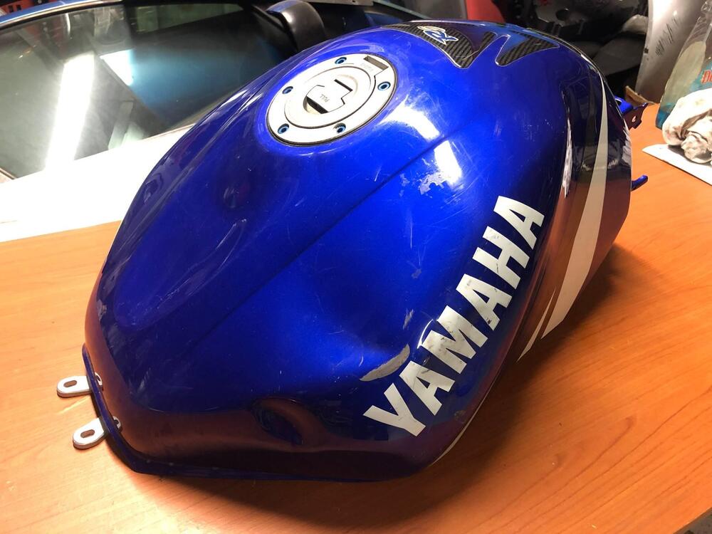 Serbatoio Yamaha R6 1999 - 2002 (7)