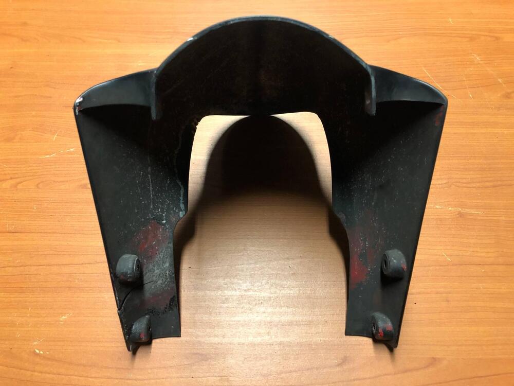 Parafango anteriore tagliato Ducati Monster (2)