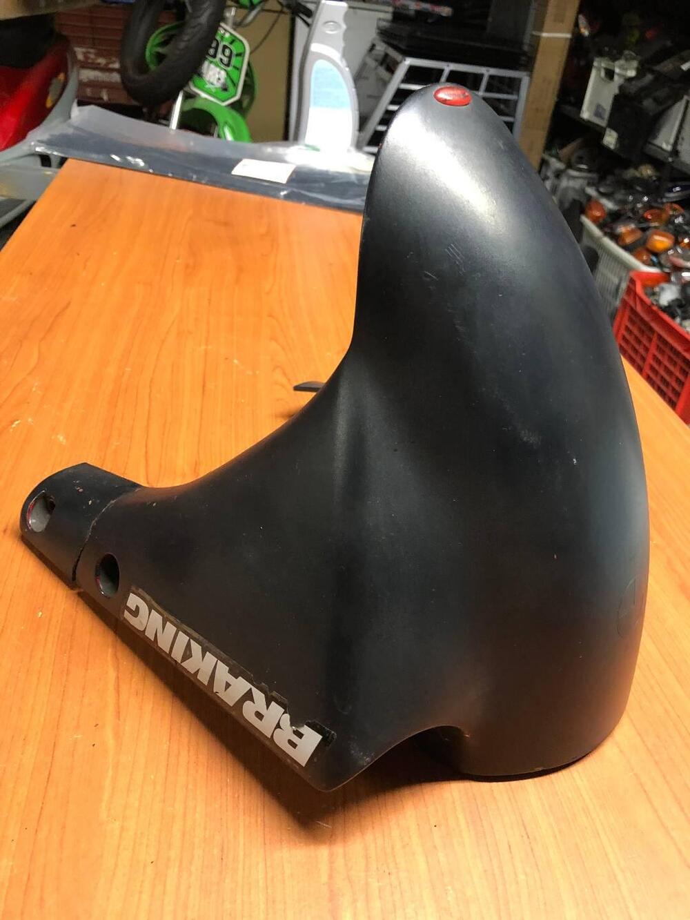 Parafango anteriore tagliato Ducati Monster (4)