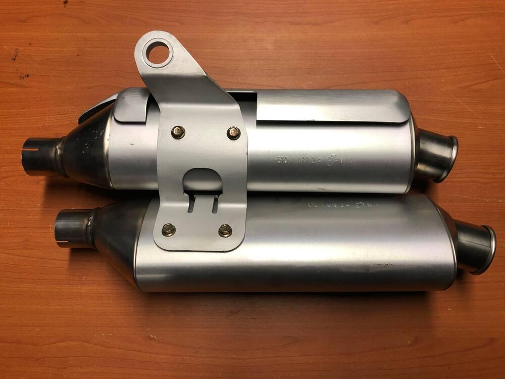 Terminale di scarico Ducati Monster S2R S4R (2)