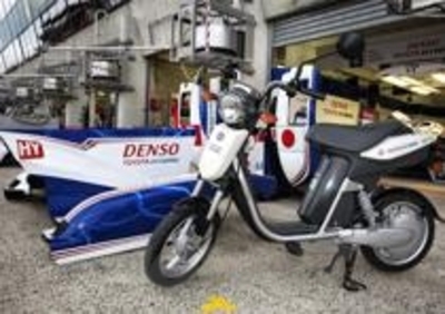 Yamaha EC-03: lo scooter di Toyota Racing