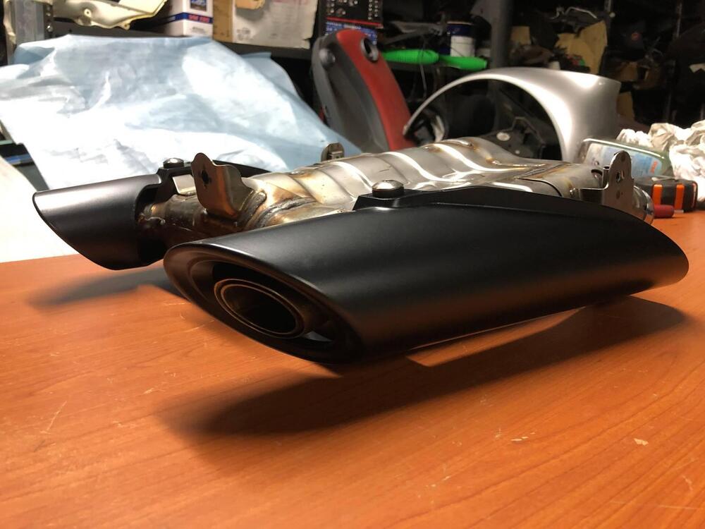 Scarico originale Suzuki GSR 600 2006-2010 (4)