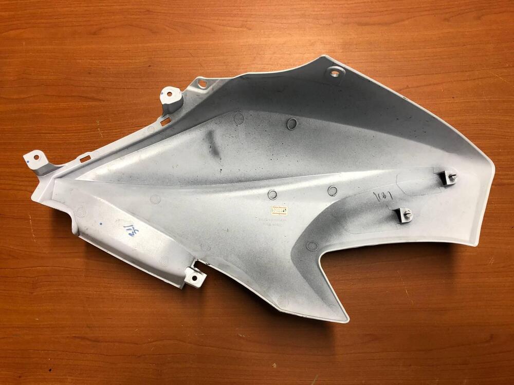 Fianco destro serbatoio Kawasaki Versys 650 15-18 (3)