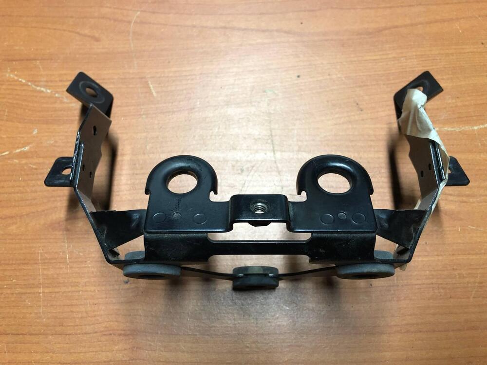 Telaietto supporto faro posteriore Yamaha FZ1