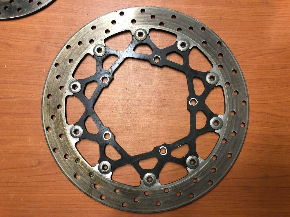 NR.3 dischi fren anteriori + posteriore Yamaha FZ1 (7)