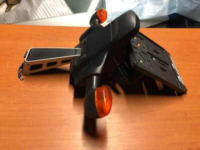 Portatarga originale + frecce Yamaha R6 2006