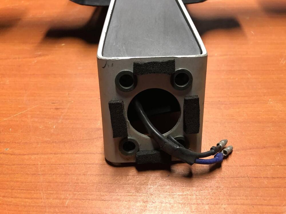 Portatarga originale + frecce Yamaha R6 2006 (5)