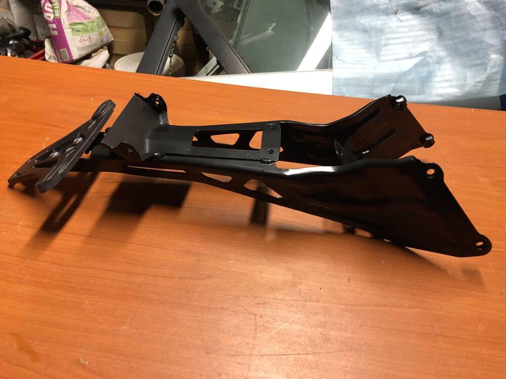 Portatarga originale Trumph Daytona 675 2009-2012 Triumph (2)