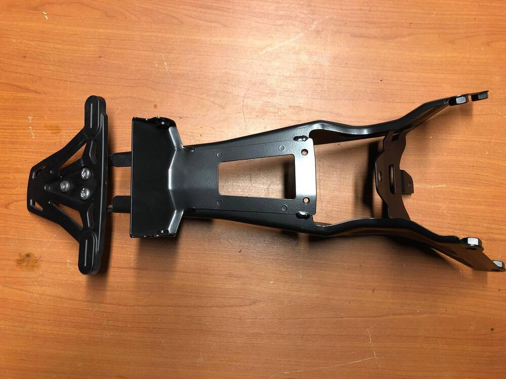 Portatarga originale Trumph Daytona 675 2009-2012 Triumph (3)