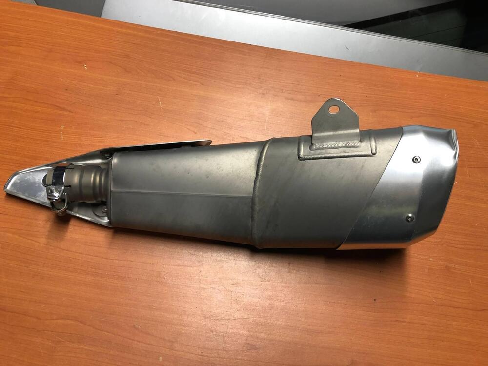 Scarico originale Suzuki GSX-R 600 750 2008-2010 (3)