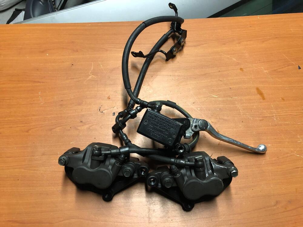Pompa + pinze freno anteriori Yamaha MT-03 660