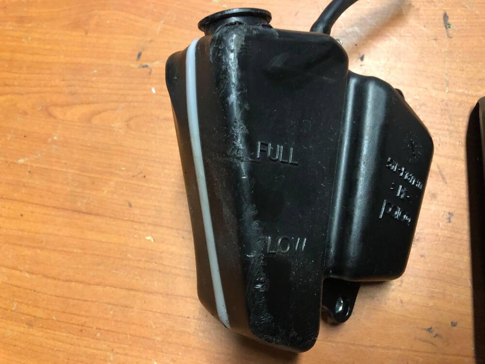 Vaschetta liquido refrigerante Yamaha MT-03 660 (4)