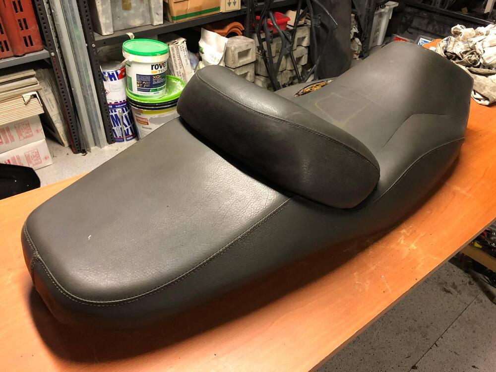 Sella Suzuki Burgman 250 - 400 1998 - 2000 (2)