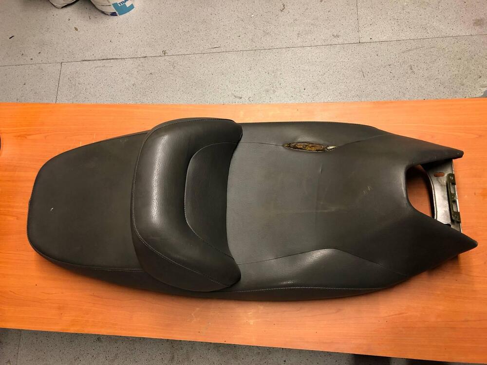 Sella Suzuki Burgman 250 - 400 1998 - 2000 (4)