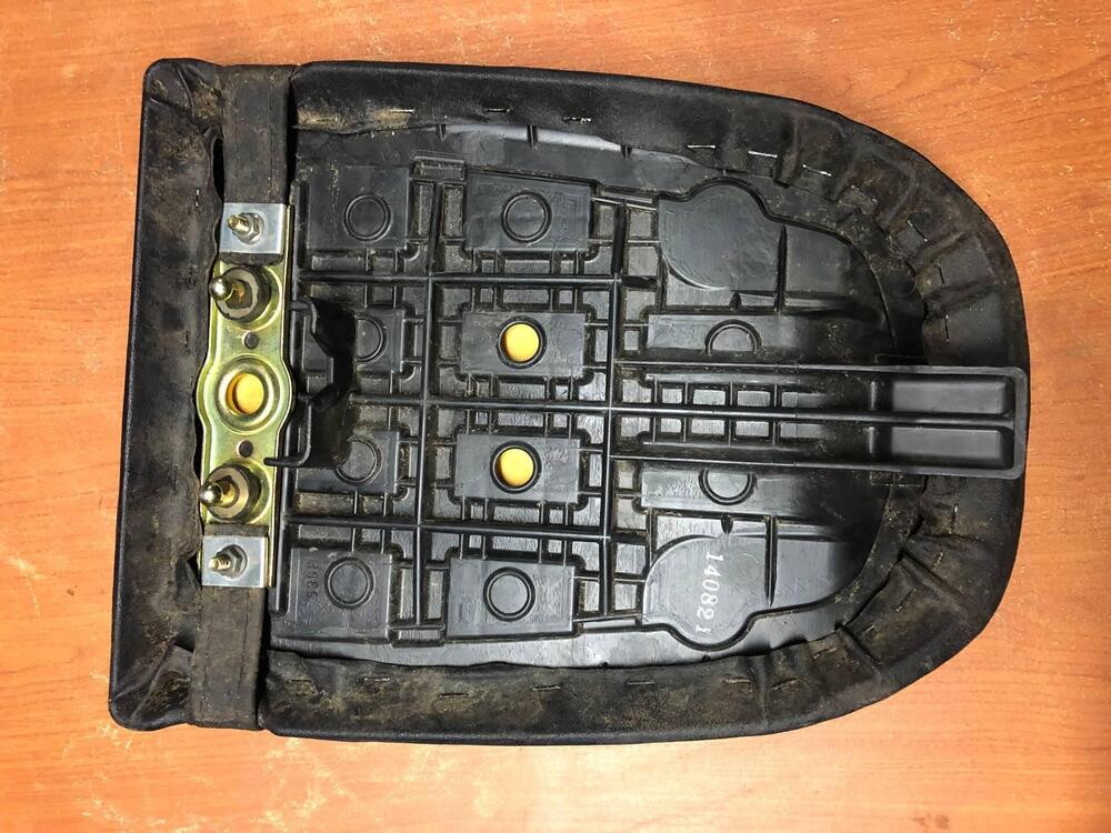 Sella Suzuki GSX-R 600-750 01-03 GSX-R 1000 01-02 (2)