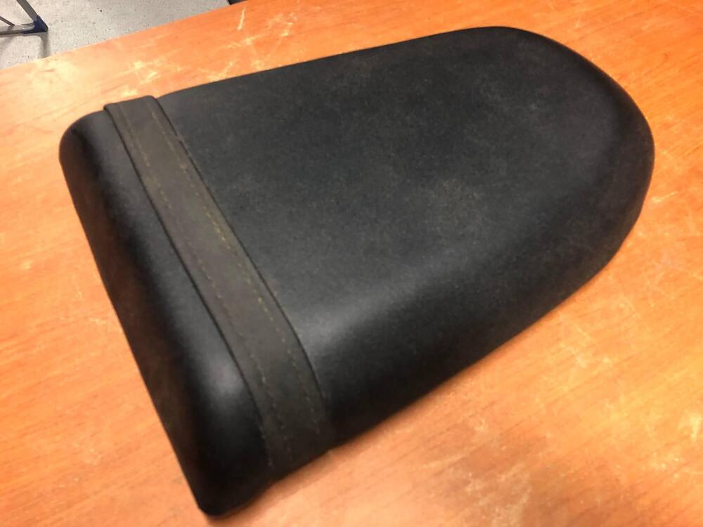 Sella Suzuki GSX-R 600-750 01-03 GSX-R 1000 01-02 (4)