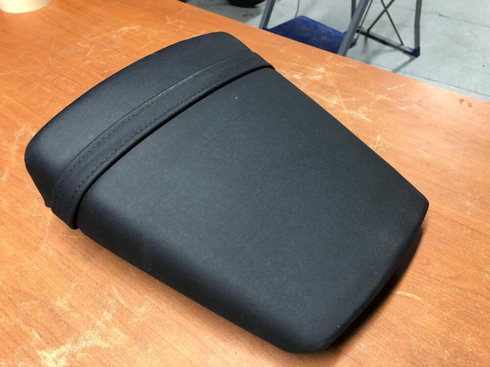 Sella posteriore Yamaha R6 1999 - 2002 (3)